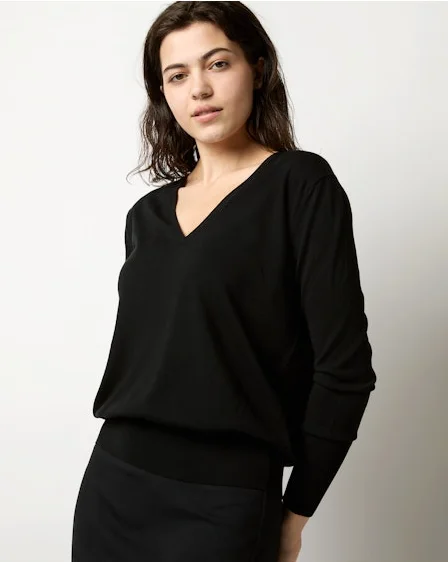 Kate V-Neck Sweater Black